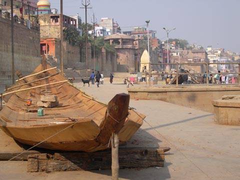 Barca pe Gange